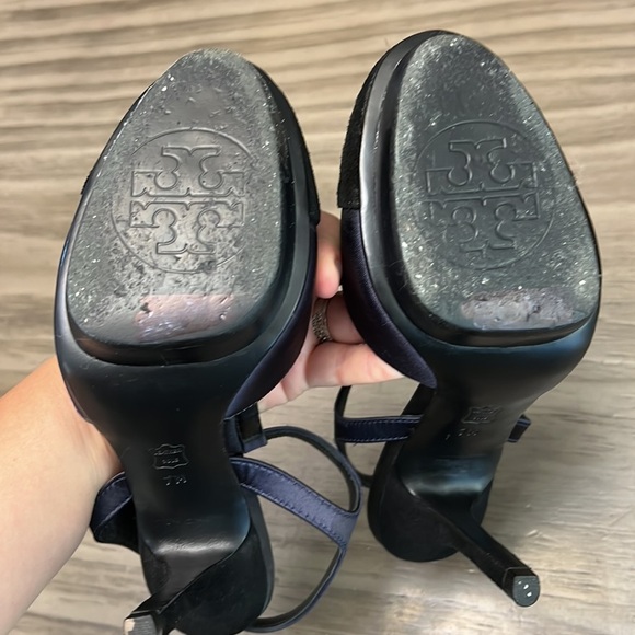 TORY BURCH ROUND TOE MANDY T-STRAP HIGH HEELS SIZE 7 - Picture 10 of 16